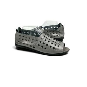 Arche Peep Toe Gladiator Sandals Women's sz 40 Pewter Silver Laser Cutout France
